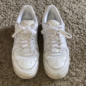 White Nike Air Force 1 07 w/ suede back tab (size 10)